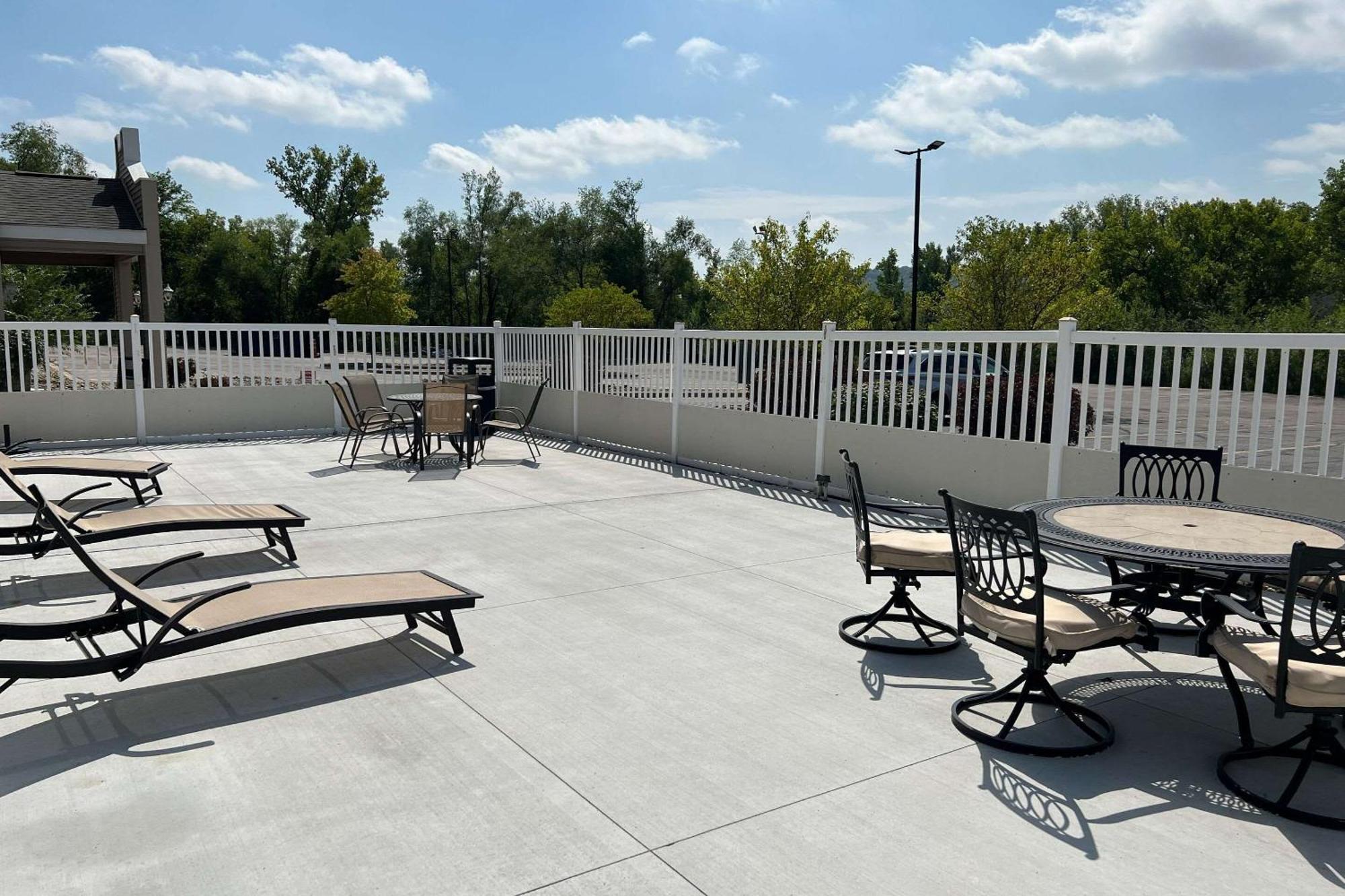 Quality Inn & Suites Red Wing Exterior photo